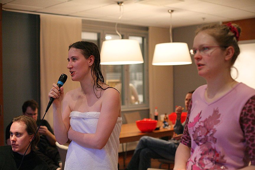 singstar_titti_riitta_07.jpg