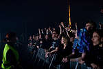 front242_crowd_20.jpg