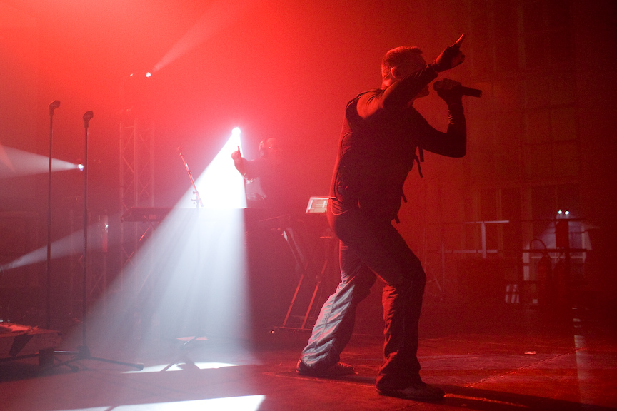 front242_06.jpg