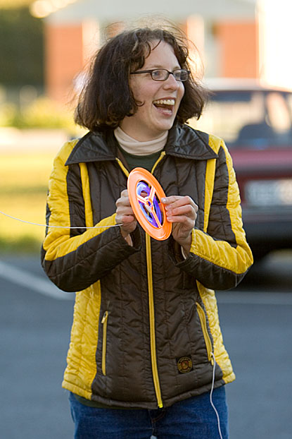 outdoors_kite_leia_02.jpg